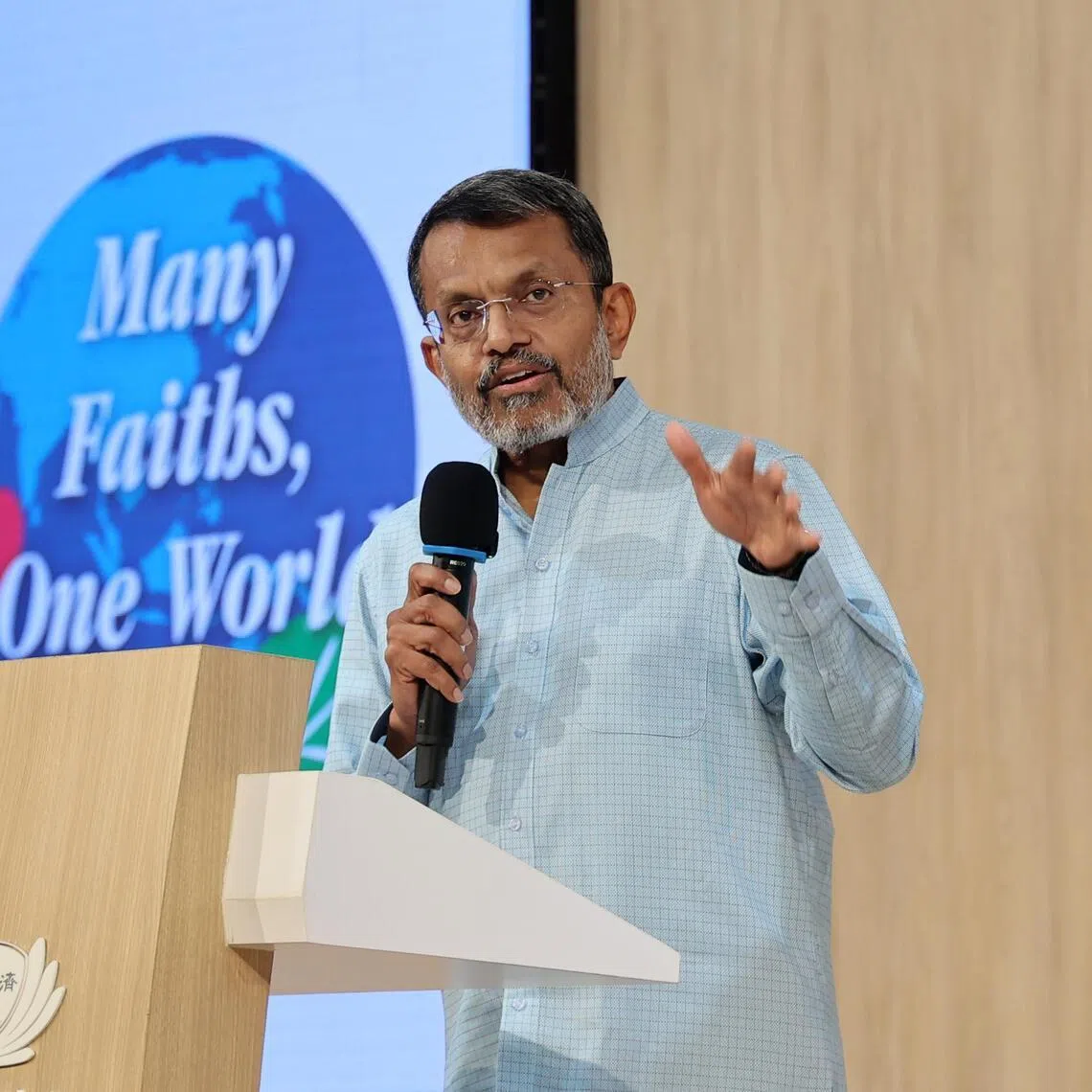 CMG20260422-SeyuTW01/萧紫薇/黄银川/Interreligious Earth Day Dialogue brings Singapore's 10 major faith traditions to dialogue about environmental issues of the day. Leaders, youth representatives, and members from Singapore's 10 major faith traditions gather to deepen conversations about the environmental challenges. Keynote Address by Ambassador Ravi Menon. [Tzu Chi Humanistic Youth Centre]