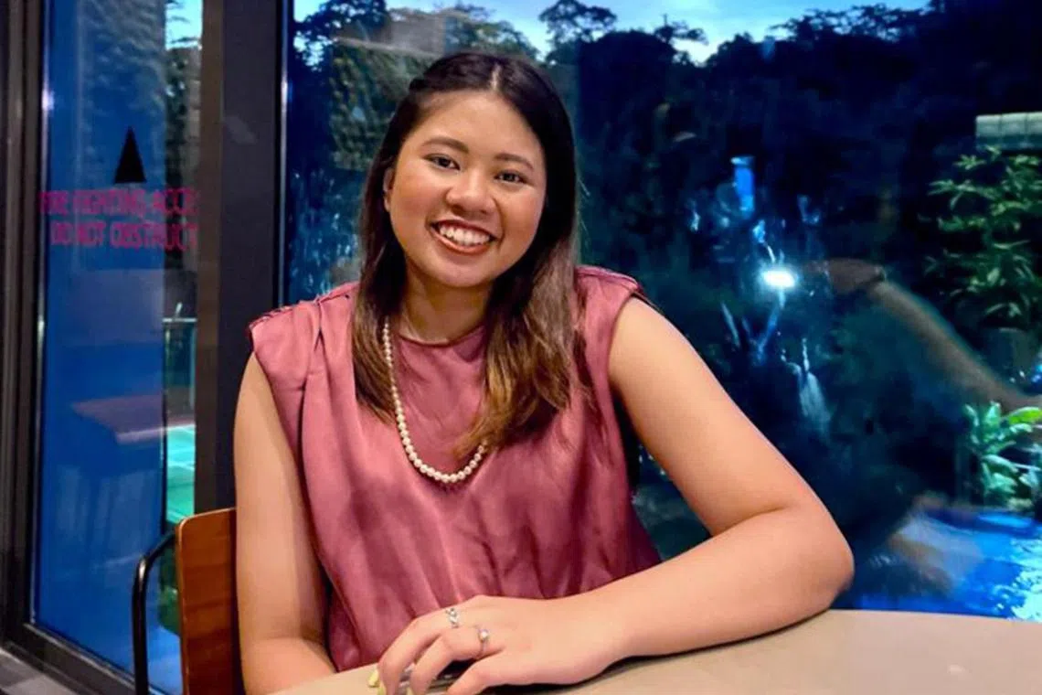 Ms Adlynna Aziz guides youth at Malay/Muslim self-help group Mendaki as a mentor, providing career and life advice.