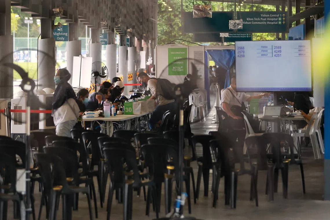 The Ministry of Health said that a longer waiting period should be expected on days when there is high demand for vaccinations.