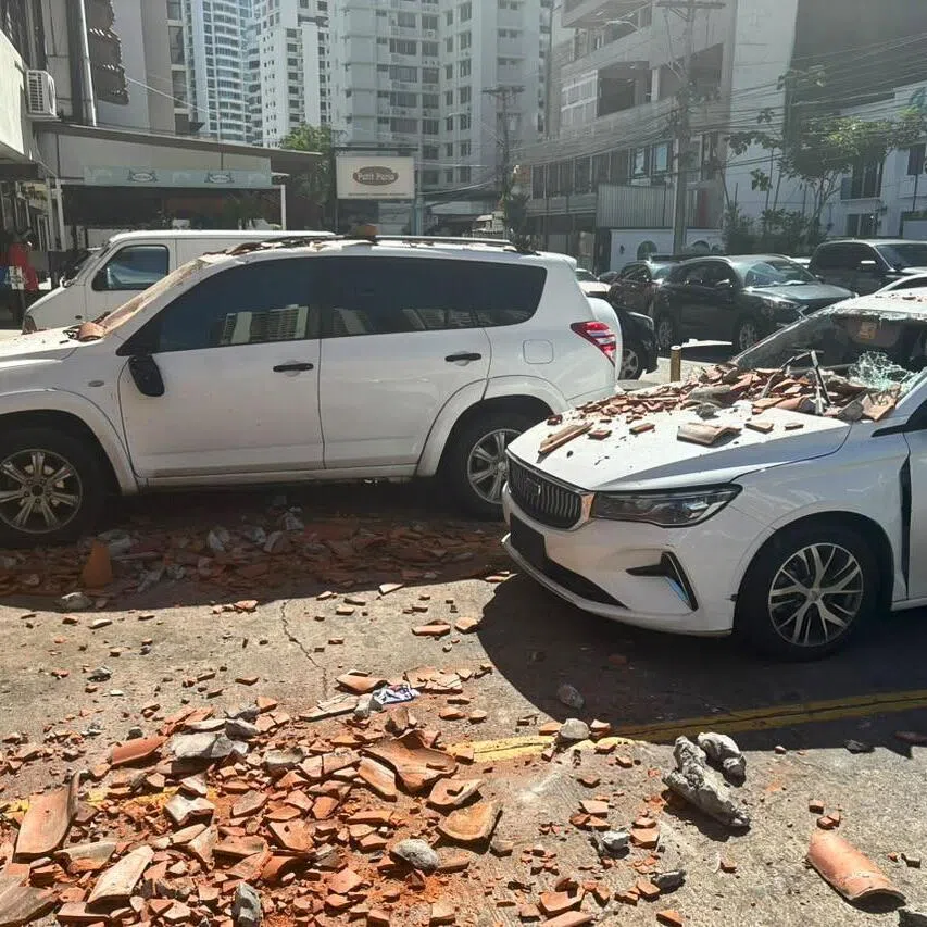 Vehicles damaged by debris in Panama City, on Oct 9, following a 7.7-magnitude earthquake.
