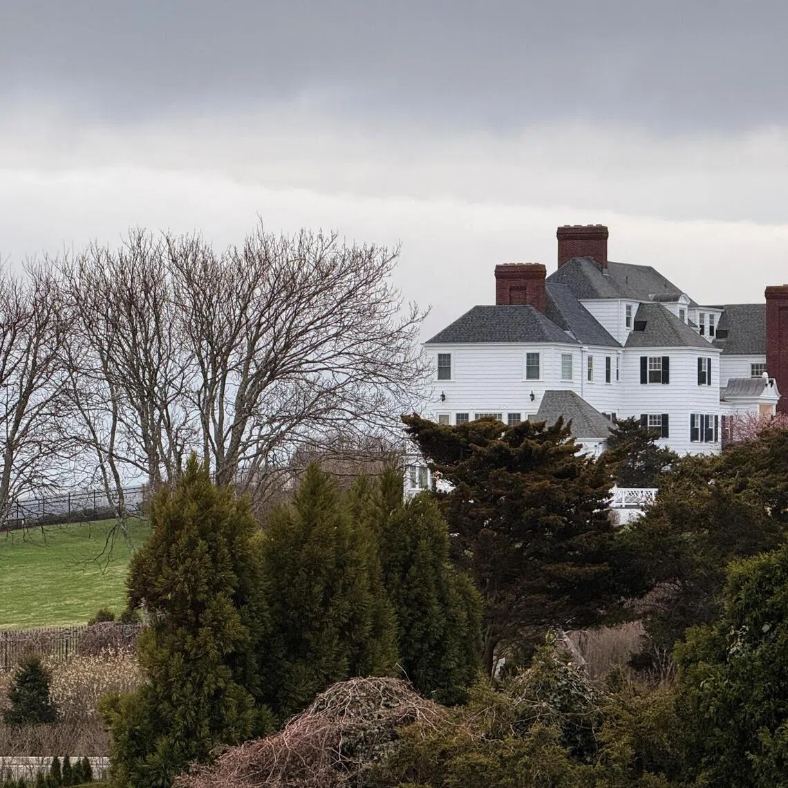 Singer and songwriter Taylor Swift's 1,022 sq m home in Watch Hill was purchased in 2013 for US$17.75 million.