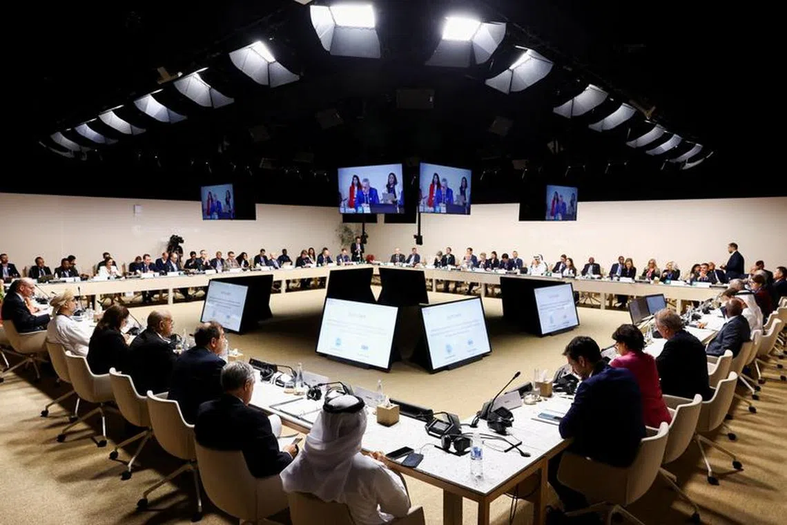 A general view of a round table on the commercialisation of Hydrogen at the United Nations Climate Change Conference COP28 in Dubai, United Arab Emirates December 5, 2023. REUTERS/Amr Alfiky