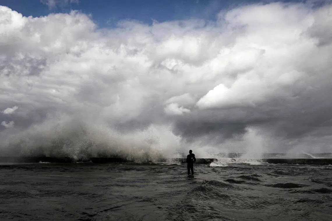 Tropical Cuba registers freezing point for first time