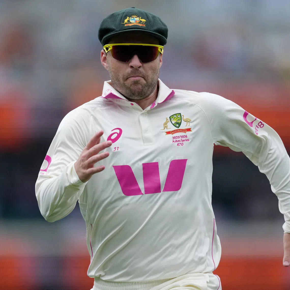 Cricket - The Ashes - Australia v England - Fifth Test - Sydney Cricket Ground, Sydney, Australia - January 5, 2026 Australia's substitute fielder Australia's Josh Inglis in action REUTERS/Asanka Brendon Ratnayake