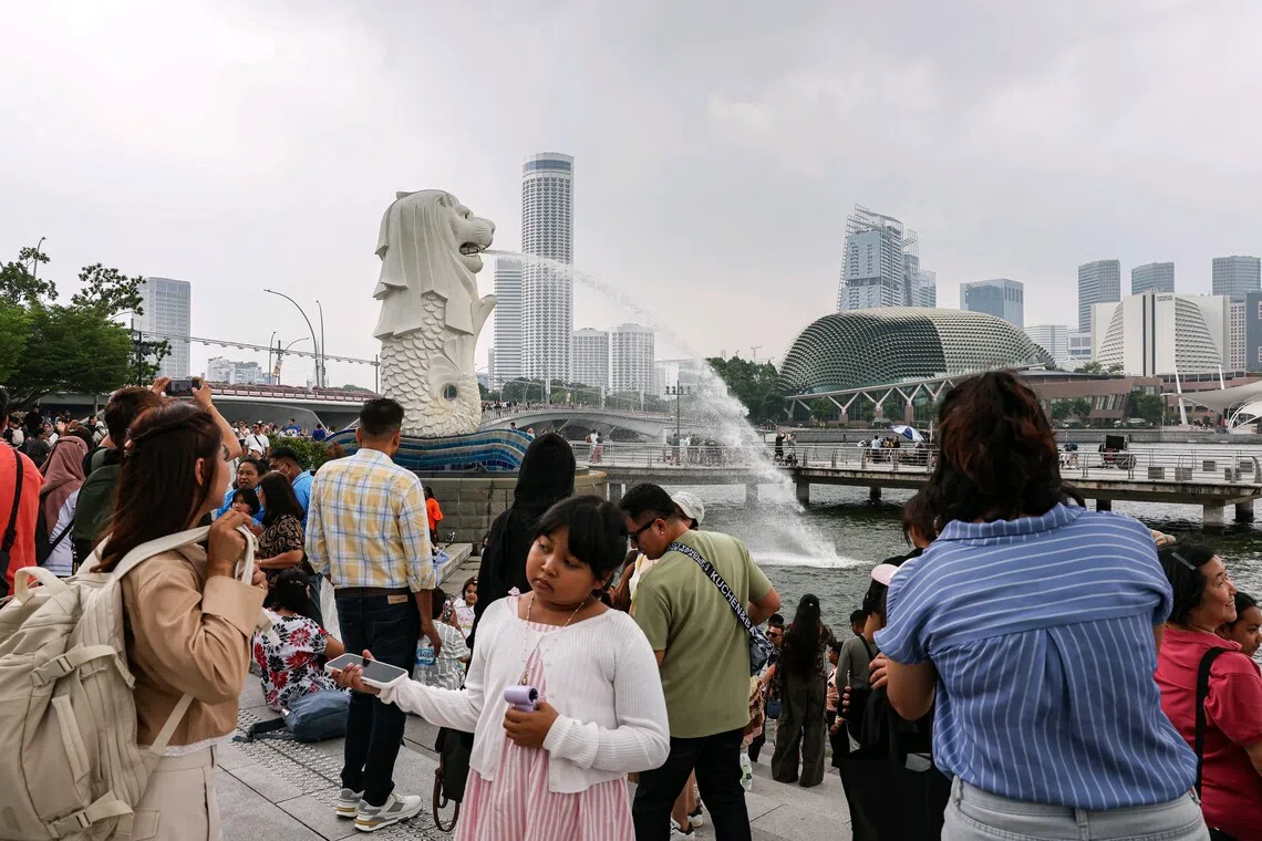 Haze conditions seen at the Merlion Park at 1.40pm on Oct 24.