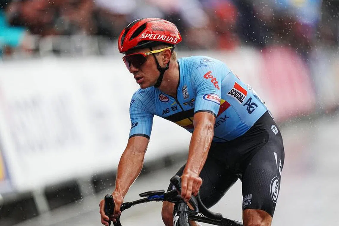 FILE PHOTO: Cycling - UCI World Championships 2023 - Glasgow, Scotland, Britain - August 6, 2023  Belgium's Remco Evenepoel in action during the men's elite road race REUTERS/Maja Smiejkowska/File Photo