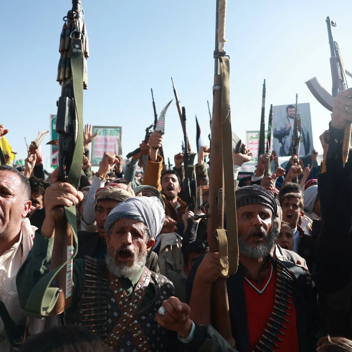 Houthi supporters rally to show support for the movement as fighting intensifies across several Yemeni fronts, in Sanaa, Yemen October 9, 2026. REUTERS/Mohammed al-Mahdi