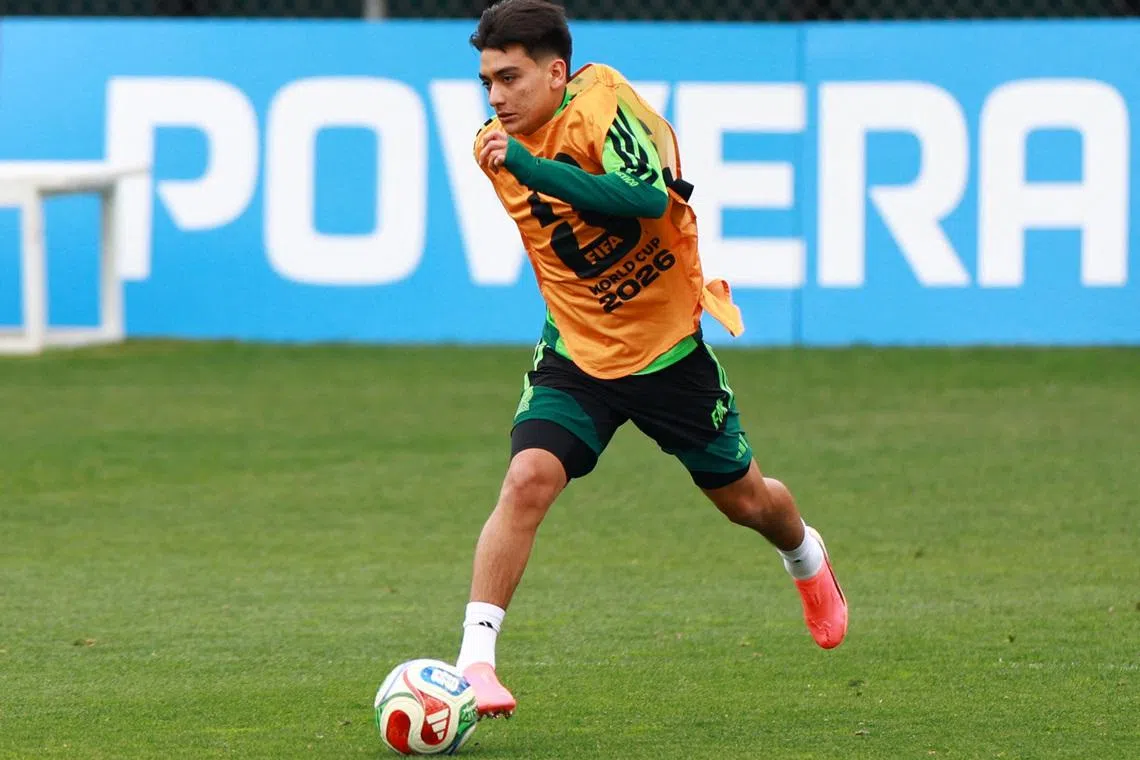 Soccer Football - FIFA World Cup 2026 - Mexico Training - Centro de Alto Rendimiento, Mexico City, Mexico - June 10, 2026 Mexico's Gilberto Mora during training REUTERS/Raquel Cunha