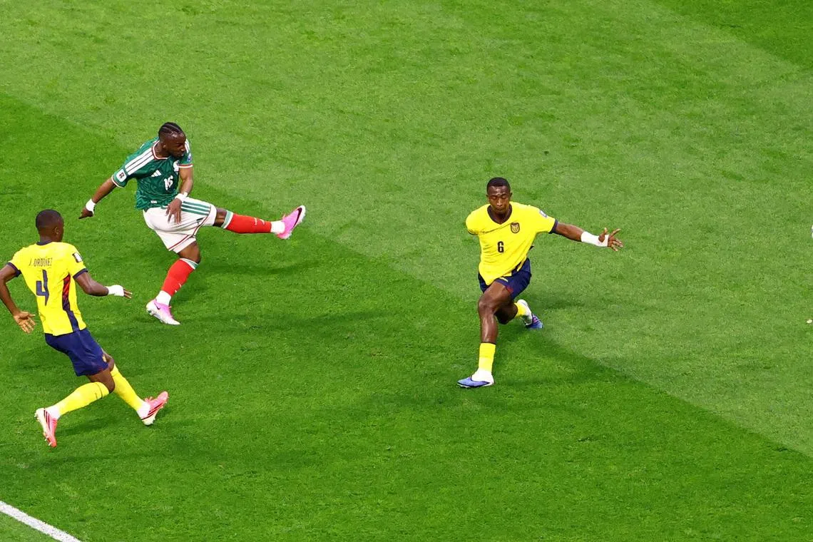 Soccer Football - FIFA World Cup 2026 - Round of 32 - Mexico v Ecuador - Estadio Azteca, Mexico City, Mexico - June 30, 2026 Mexico's Julian Quinones scores their first goal REUTERS/Henry Romero