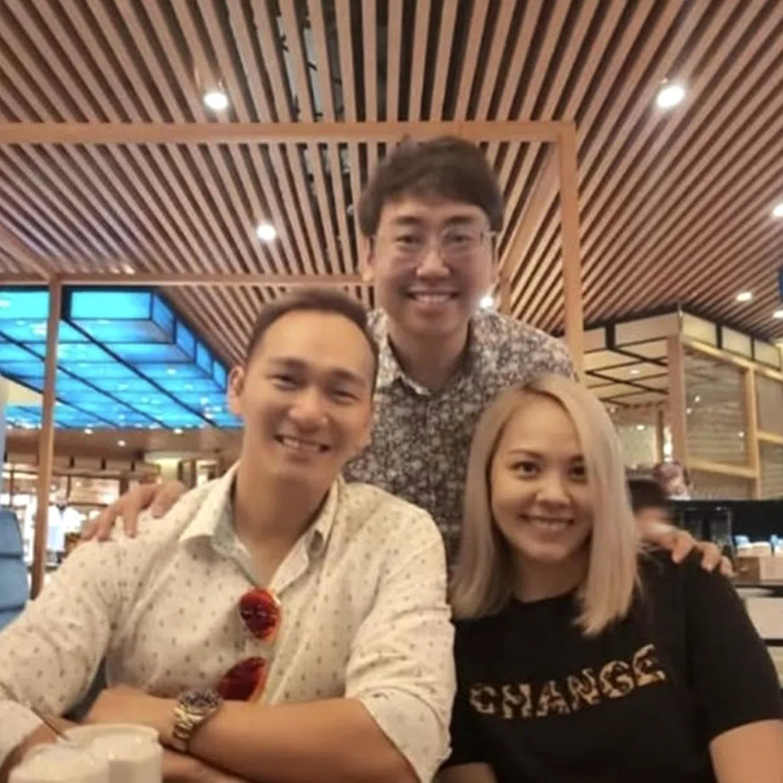 Wealth guru Takeshi Lim Jian Bin with the couple. Diana Goh has written on her FB about how she was detained at Woodlands Checkpoint in an investigation into her ex-husband’s cheating case.
