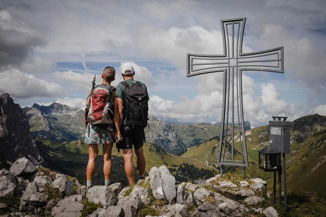 Mr Patrick found the message on the peak of Wandflue, left by Ms Rotzetter a week later and was charmed. 