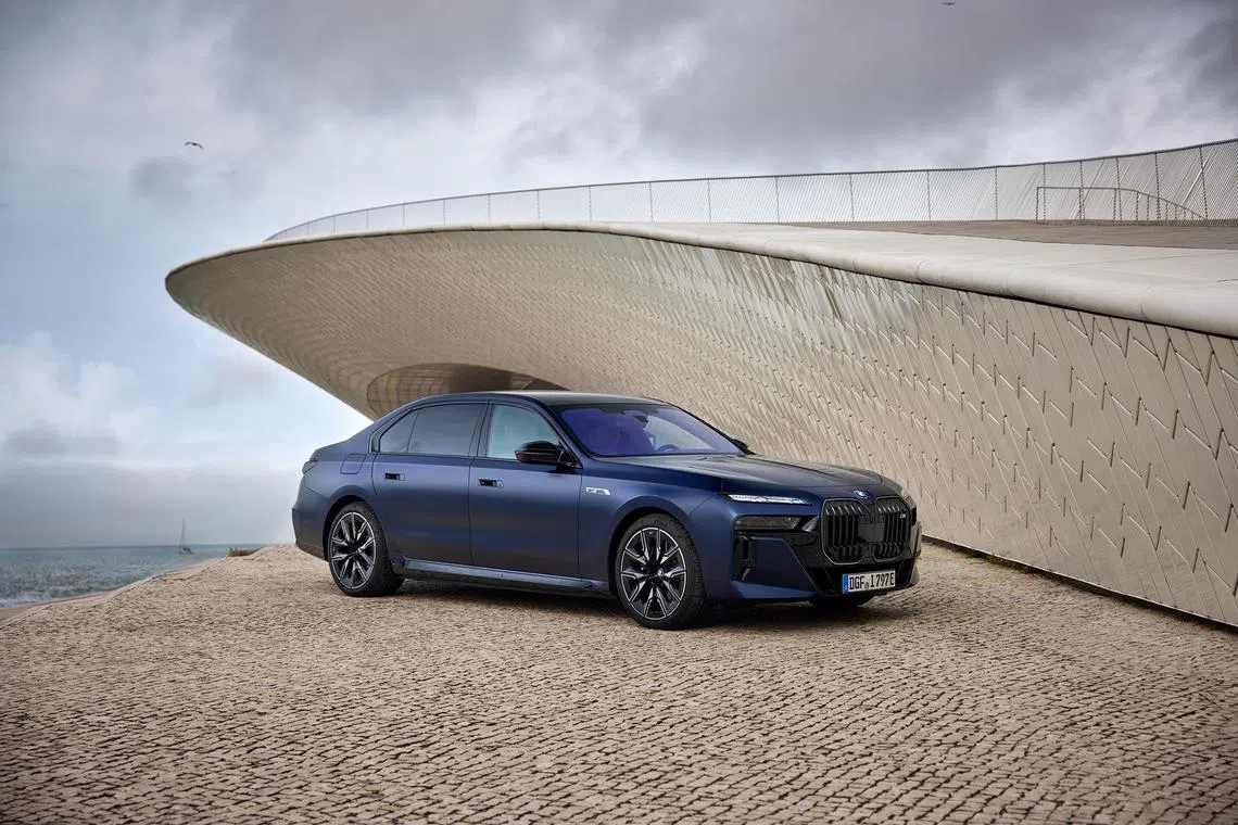 ctelectric22 - BMW i7 M70

Credit:  BMW