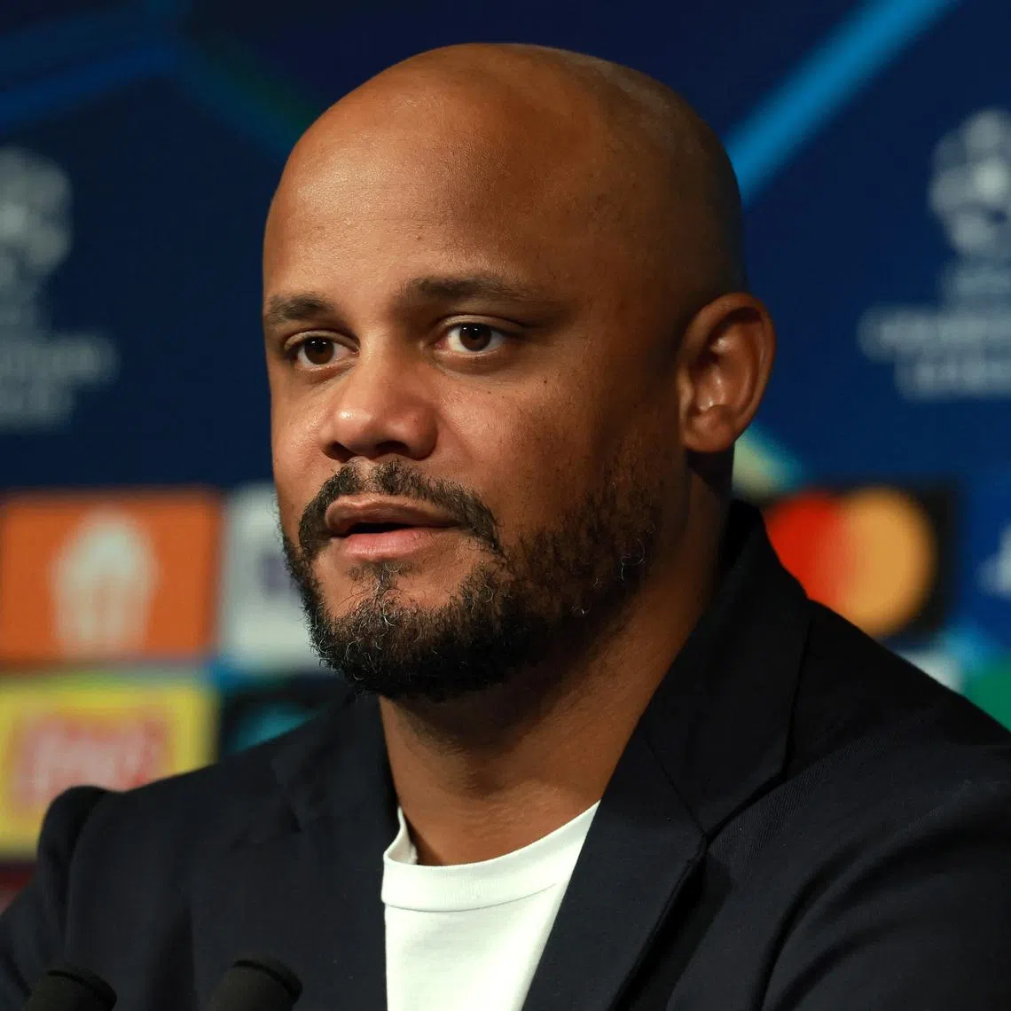 Soccer Football - UEFA Champions League - Bayern Munich Press Conference - Parc des Princes, Paris, France - April 27, 2026 Bayern Munich coach Vincent Kompany during the press conference REUTERS/Stephanie Lecocq
