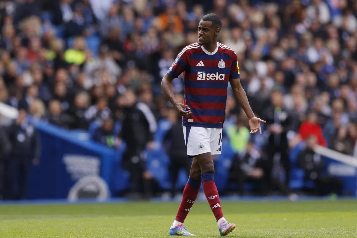 FILE PHOTO: Soccer Football - Premier League - Brighton & Hove Albion v Newcastle United - The American Express Community Stadium, Brighton, Britain - May 4, 2025 Newcastle United's Alexander Isak reacts Action Images via Reuters/Andrew Couldridge/File Photo