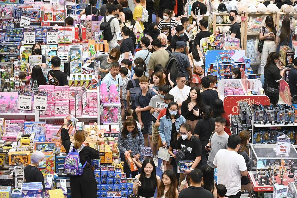 Pixgeneric / generic picture of Shoppers at Takashimaya on 17 December 2022. The story is looking at shopping during Christmas .