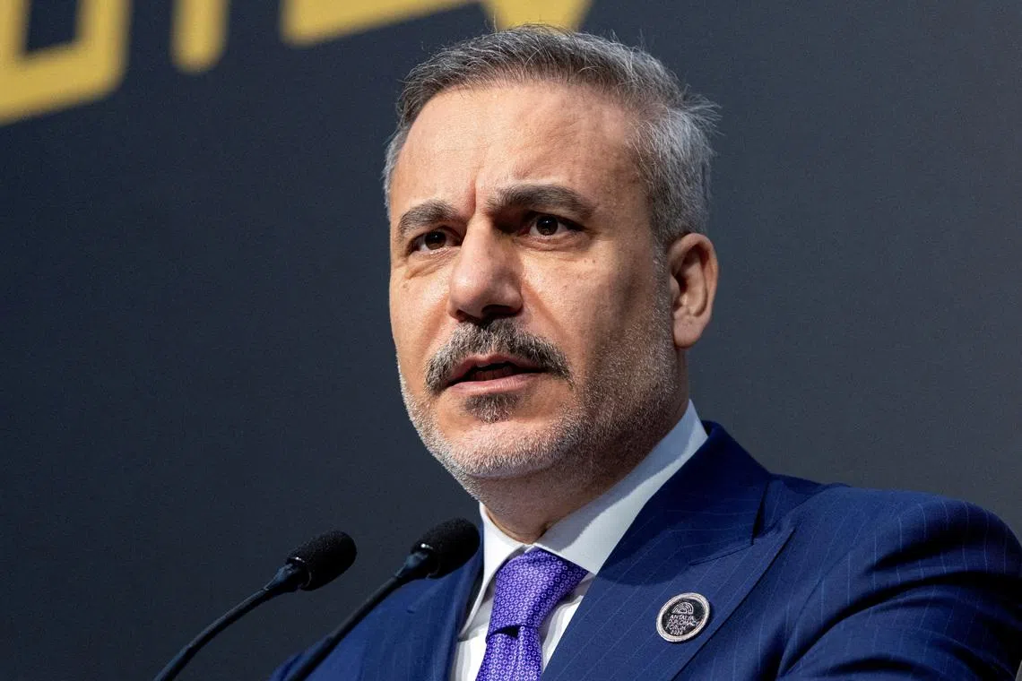 FILE PHOTO: Turkey's Foreign Minister Hakan Fidan speaks to reporters at Antalya Diplomacy Forum in Antalya, Turkey, April 19, 2026. REUTERS/Umit Bektas/File Photo
