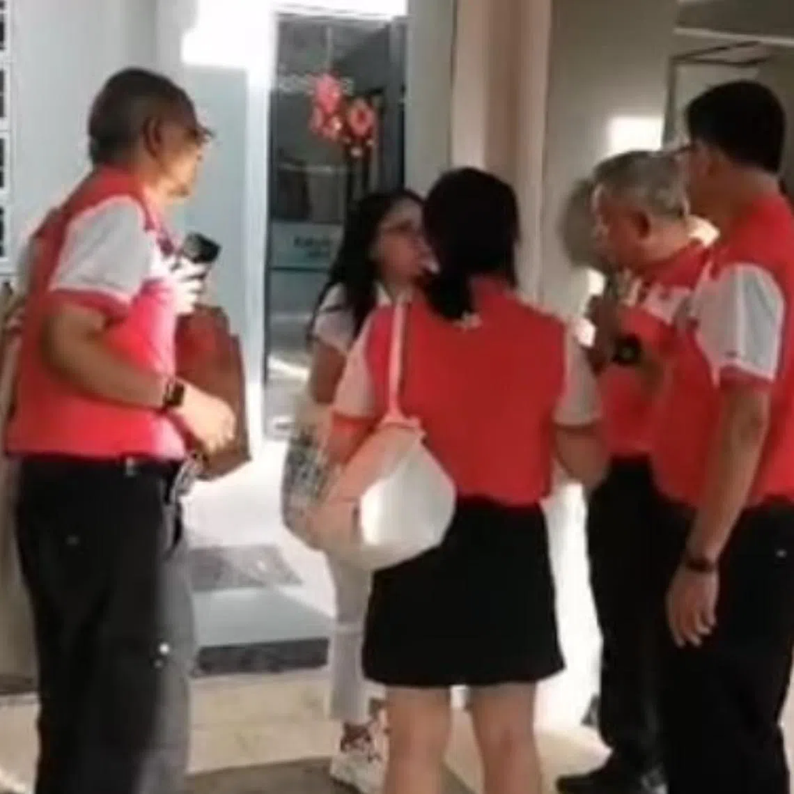 Volunteers from the PSP and PAP had been on walkabouts when they had run into each other, resulting in an altercation.