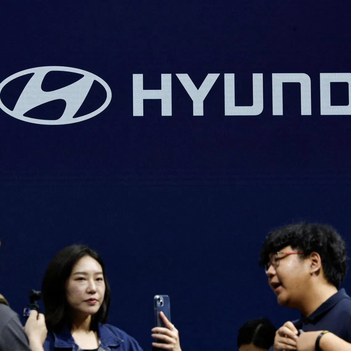 Employees at the country’s largest carmaker are demanding a bumper performance bonus, an extension of the retirement age and a pay hike as the rise of artificial intelligence fuels concerns over job security.
