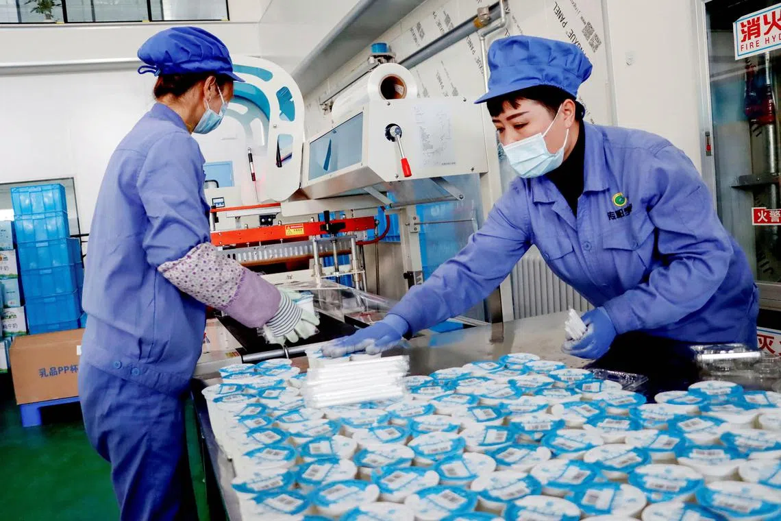 The Chinese authorities were also required to test each batch of the products and issue health certificates with melamine test results.