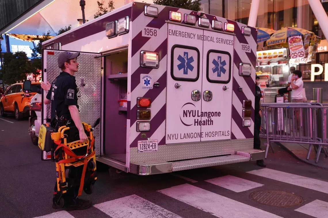 Stabbing wounds six at New York’s Penn Station
