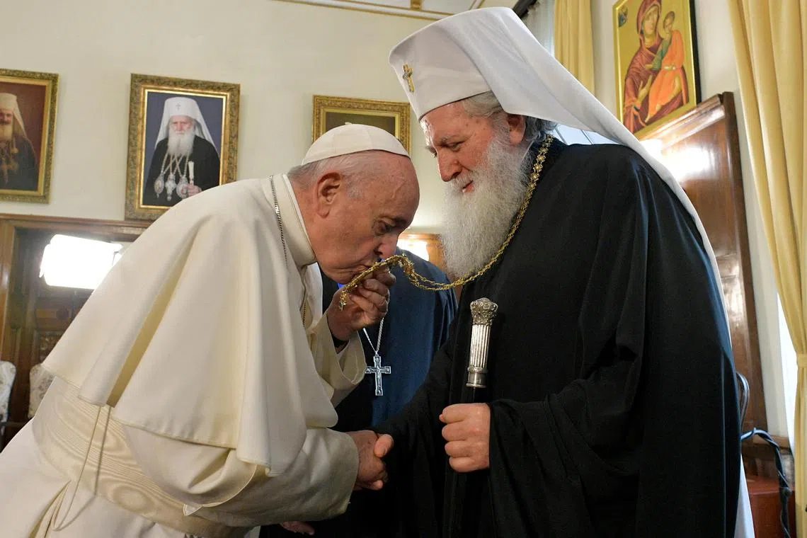 FILE PHOTO: Pope Francis meets Patriarch Neophyte of the Bulgarian Orthodox Church in Sofia, Bulgaria May 5, 2019.   Vatican Media/­Handout via REUTERS/File Photo