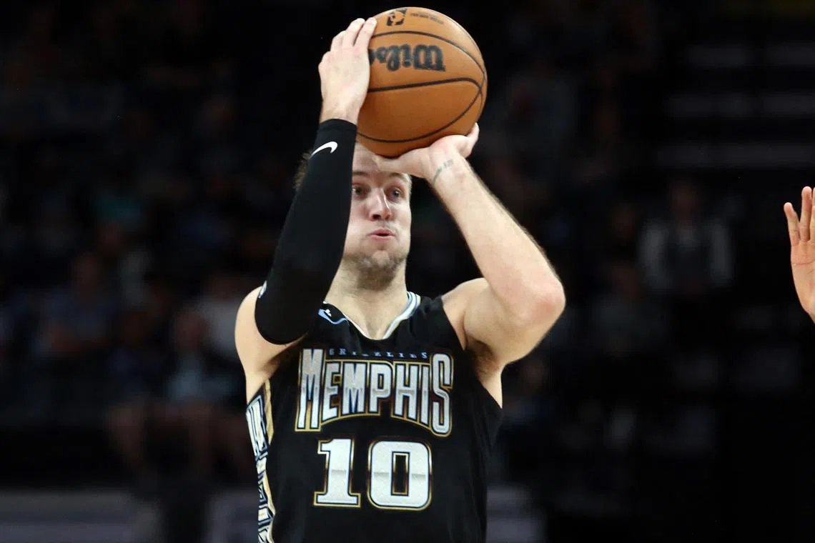 Memphis Grizzlies guard Luke Kennard shoots for three during the second half against the Houston Rockets at FedExForum.