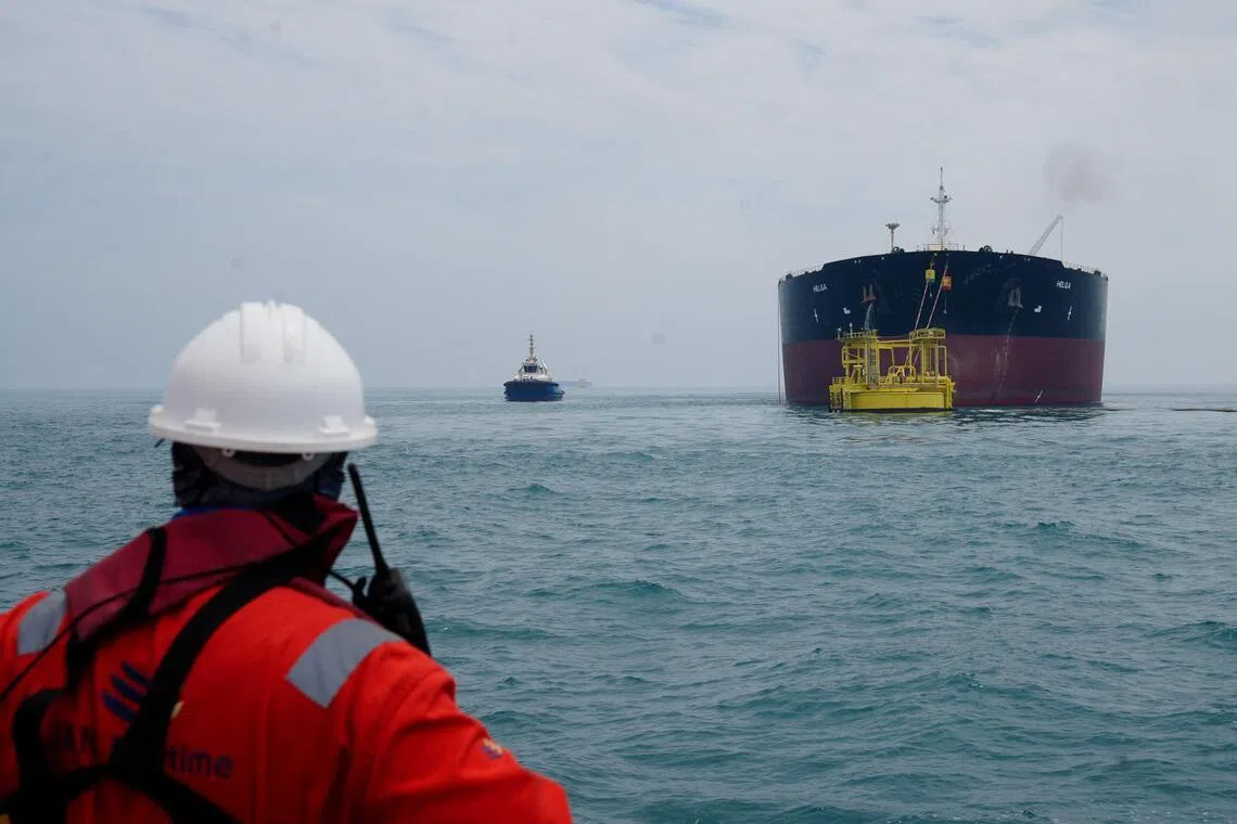 Oil tanker arrives at Iraq’s ports: Official