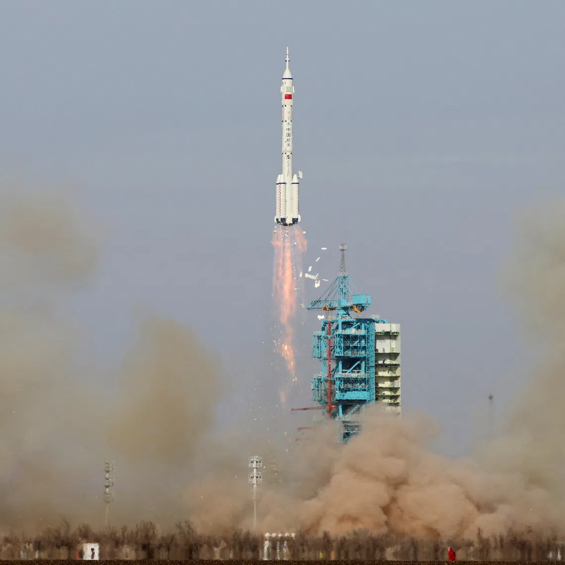 The unmanned Shenzhou-22 spacecraft lifted off atop a Long March-2F rocket from the Jiuquan Satellite Launch Centre in northwest China on Nov 25.