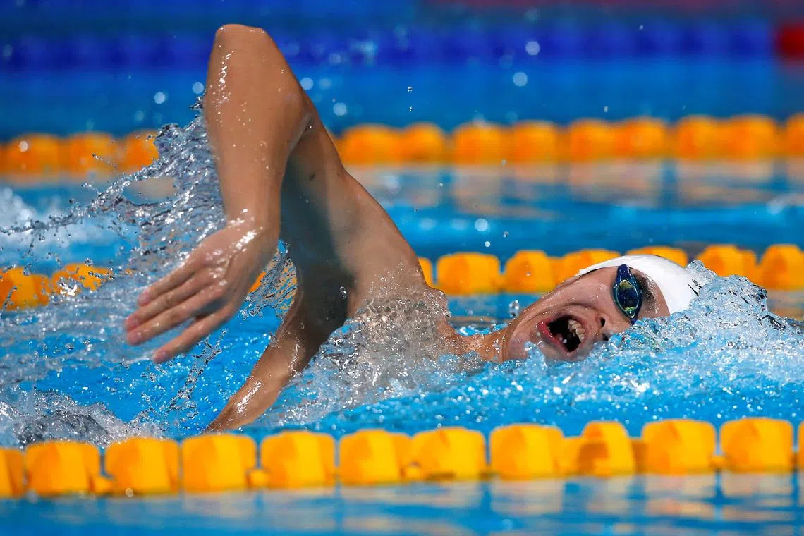FILE PHOTO: China's Sun Yang swims to win the men's 1500m freestyle final during the World Swimming Championships at the Sant Jordi arena in Barcelona August 4, 2013. REUTERS/Albert Gea/File Photo