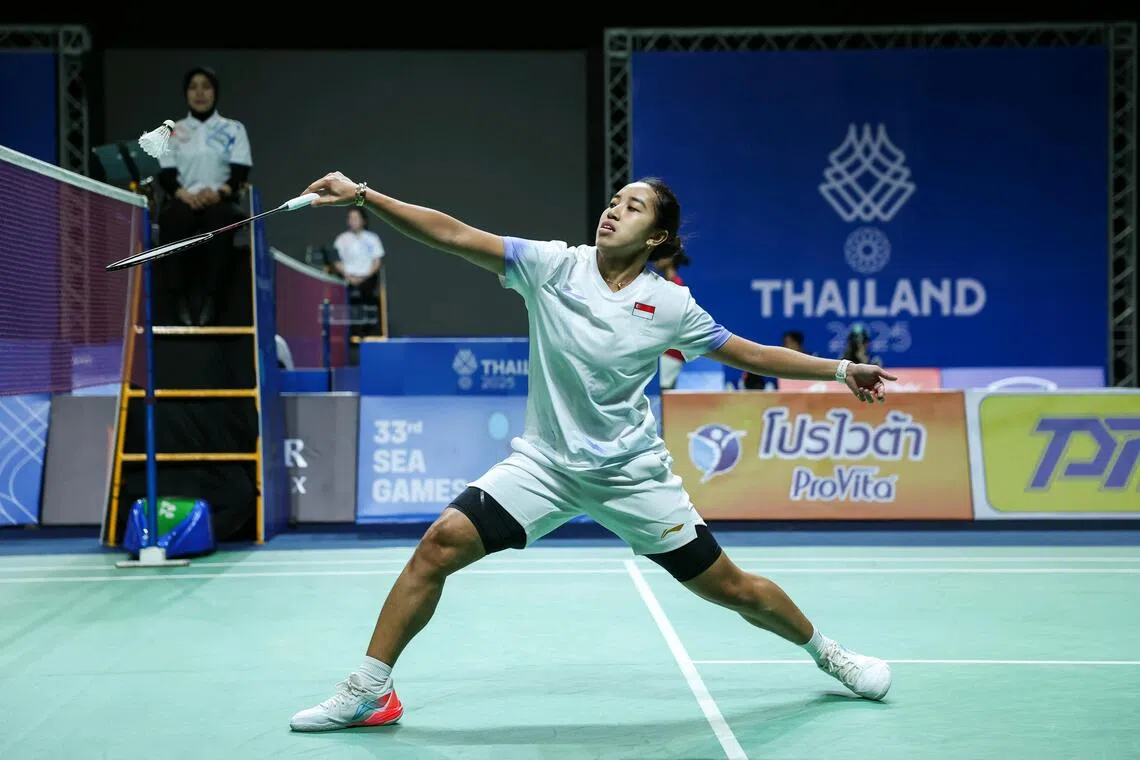Singapore's 146th-ranked Insyirah Khan put up a good fight against Thailand's world No. 6 Pornpawee Chochuwong before losing 21-14, 21-15 as the hosts romped to a 3-0 win.
