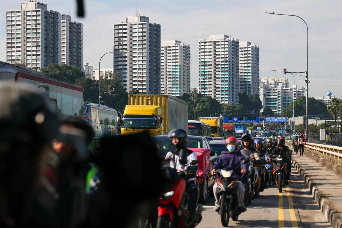 straitstimes.com - Harith Mustaffa - Bridging the 'grey area': Malaysian workers who commute to Singapore welcome new insurance scheme