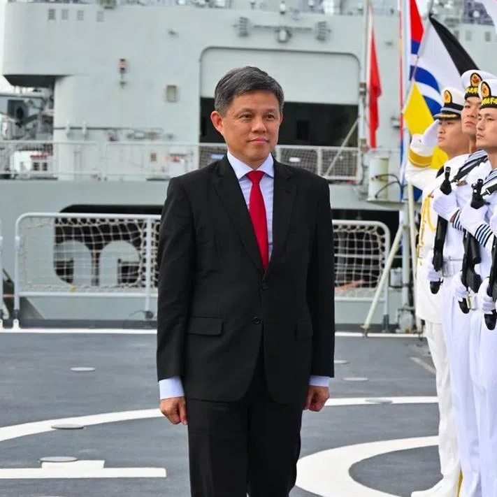 Minister for Defence Mr Chan Chun Sing Inspecting the Guard of Honour on board the Luyang III-class destroyer (Zhanjiang) during his introductory visit to China.
