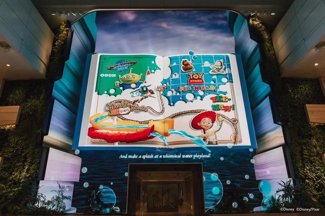 O Wonderfall Falls Show nos Disney Adventure Cruises acontecerá a cada 30 minutos diariamente, de 10 de fevereiro a 31 de maio. 