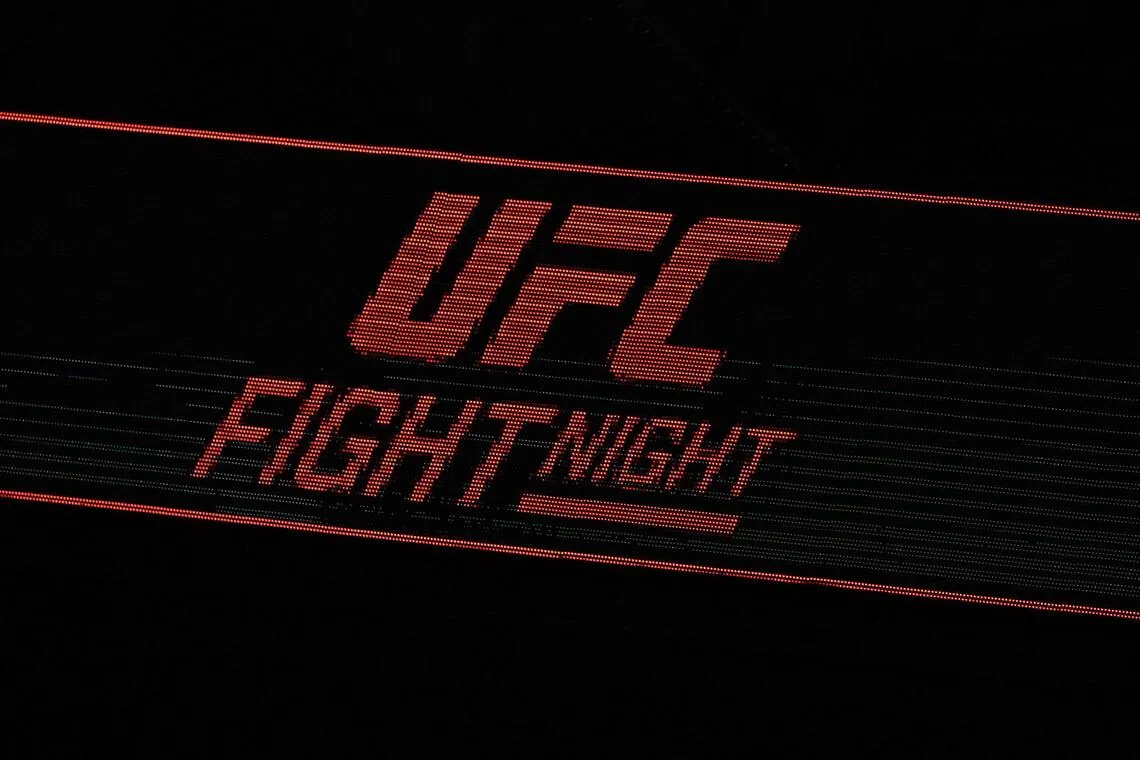 UFC Fight Night: Charles Oliveira chokes out Mateusz Gamrot in main event