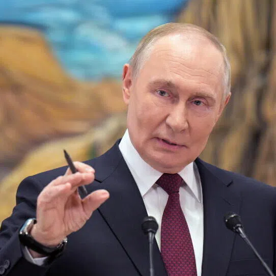 Russia’s economy is in a bad shape and that President Vladimir Putin will soon have to pursue a ceasefire even if he gets no concessions from Ukraine.