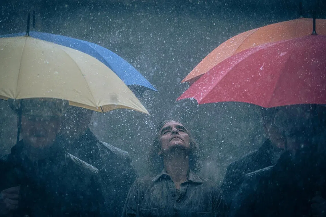 adjoker02 - Joaquin Phoenix in Joker: Folie a Deux

Source/copyright: WBEI