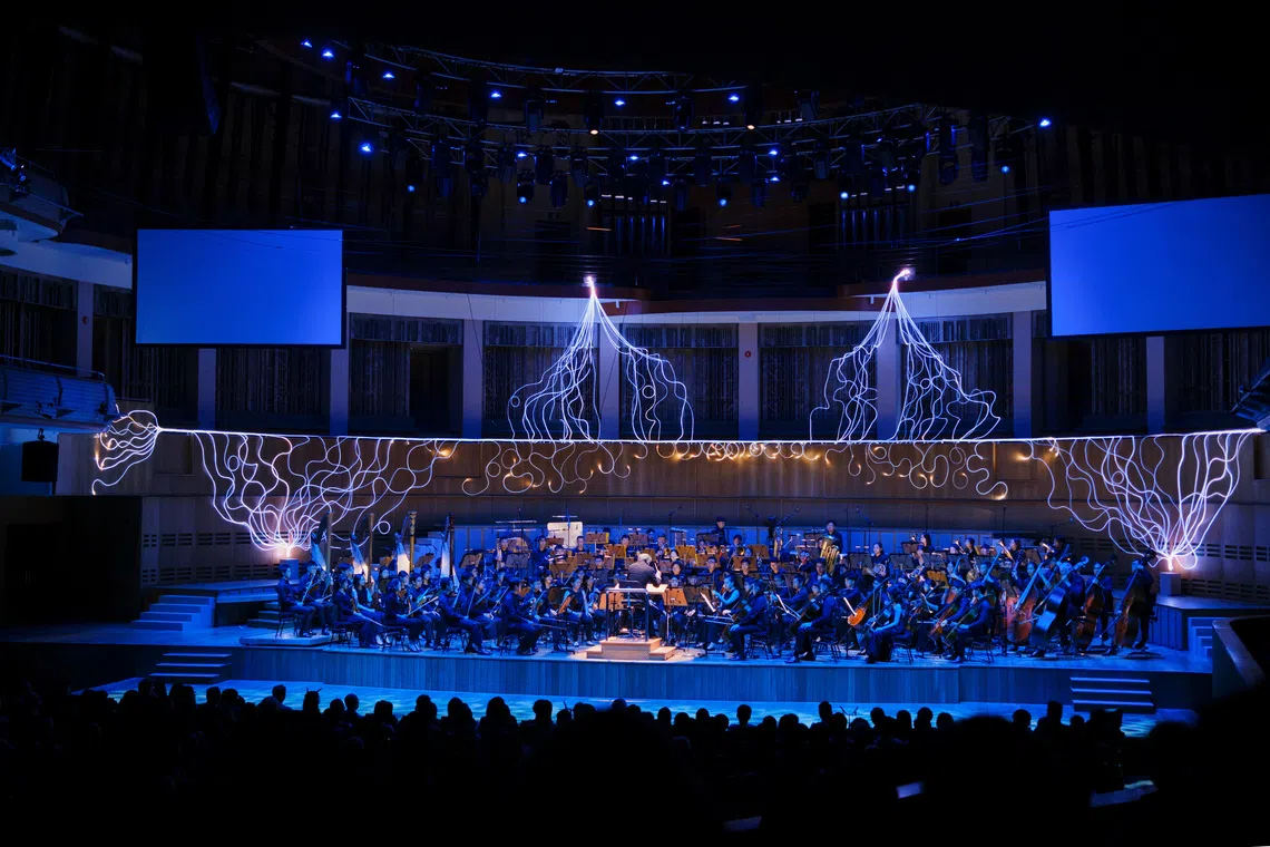 The Orchestra of the Music Makers presented Wagner’s Siegfried with an international cast of singers and a full orchestra on stage. 