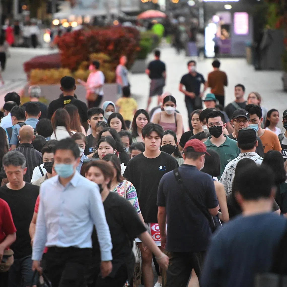 Pixgeneric / generic picture of people / pedestrians along Orchard Road, taken on 31 October 2022. For stories On population, foreign talent, employment, population, covid-19 