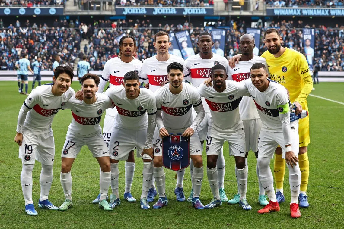 Soccer Football - France - Ligue 1 - Le Havre v Paris St Germain - Stade Oceane, Le Havre, France - December 3, 2023  Paris St Germain players pose for a team group photo before the match REUTERS/Stephanie Lecocq/File Photo