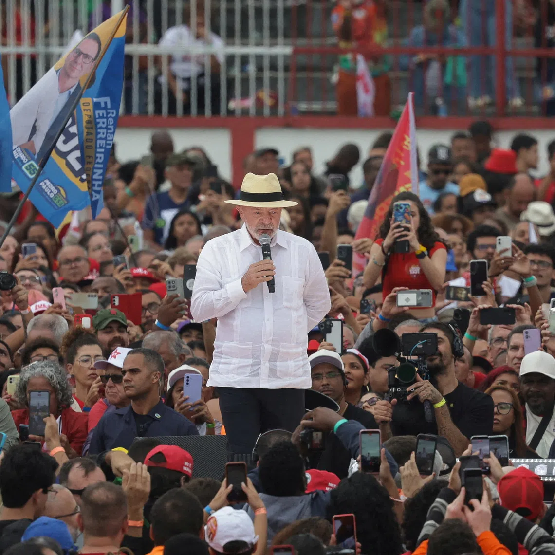 FILE PHOTO: Brazilian President Luiz Inacio Lula da Silva speaks during a reelection campaign rally at Moca Bonita Stadium in Rio de Janeiro, Brazil, August 22, 2026. REUTERS/Ricardo Moraes/File Photo
