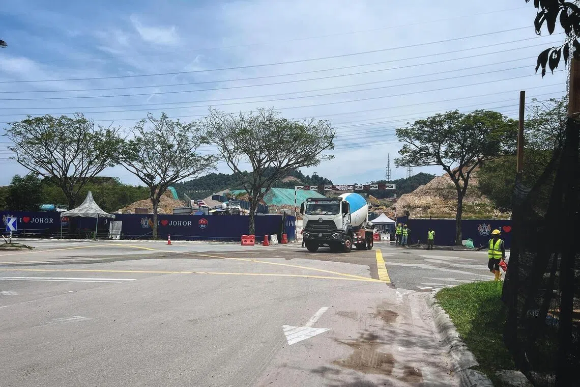 A cement truck exiting the Zdata and NTT data centre construction site near Taman Nusa Bayu, Iskandar Puteri on Feb 23.