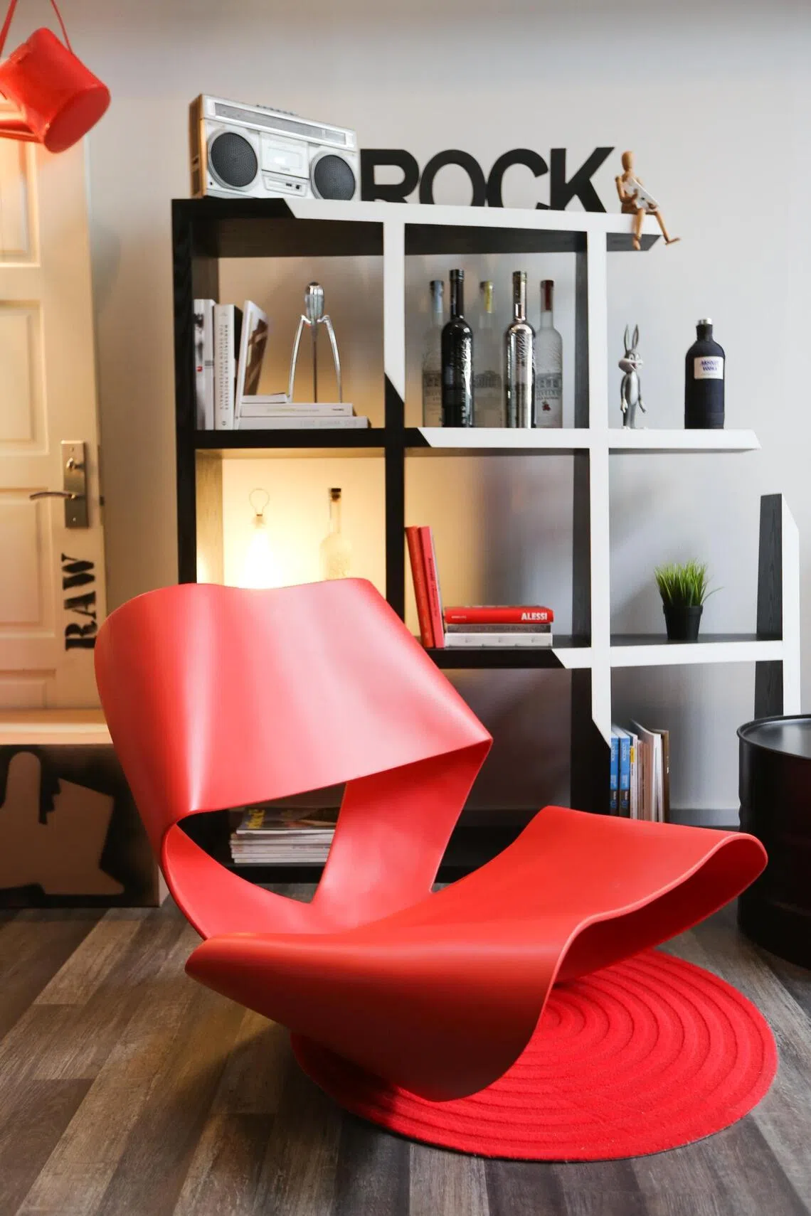 The paper fold chair designed by Exit Design.