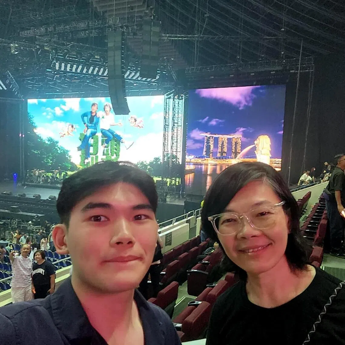 The Kallang Pass winner Thevin Ong brought his mother, Madam Lau Li Ping, to George Lam and Sally Yeh's concert at Singapore Indoor Stadium in April.