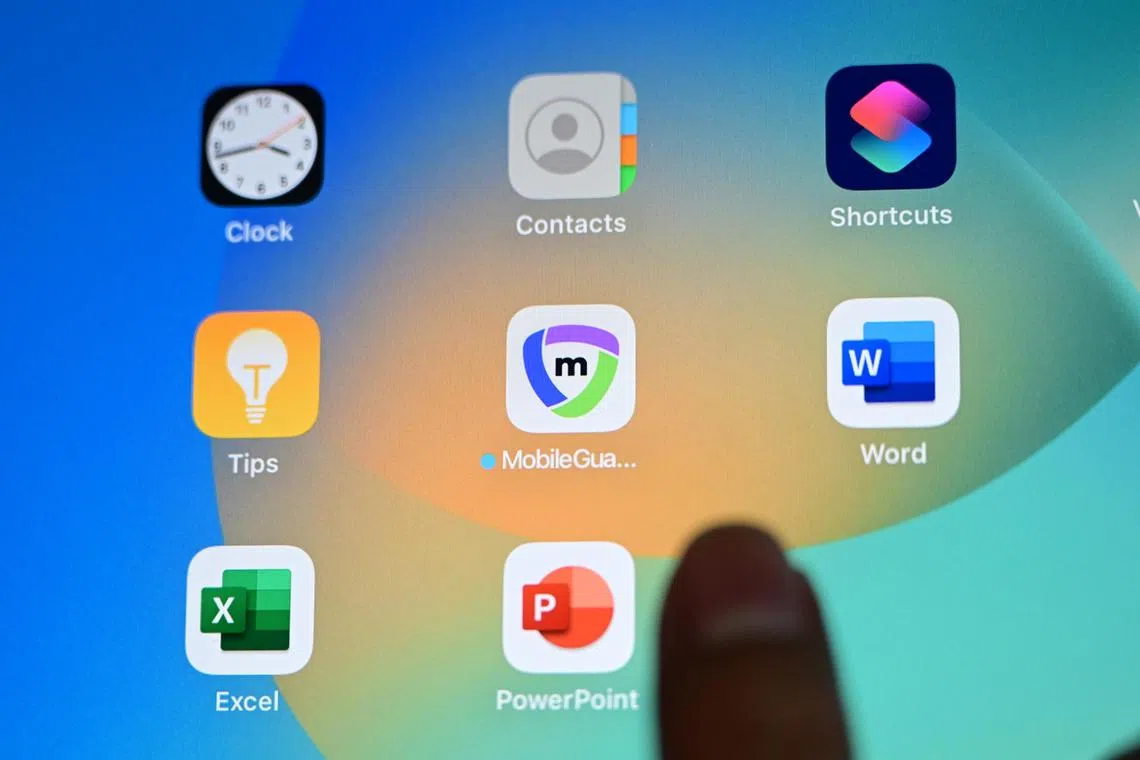 The use of Mobile Guardian, a device management application, has been terminated in all students’ personal devices. 