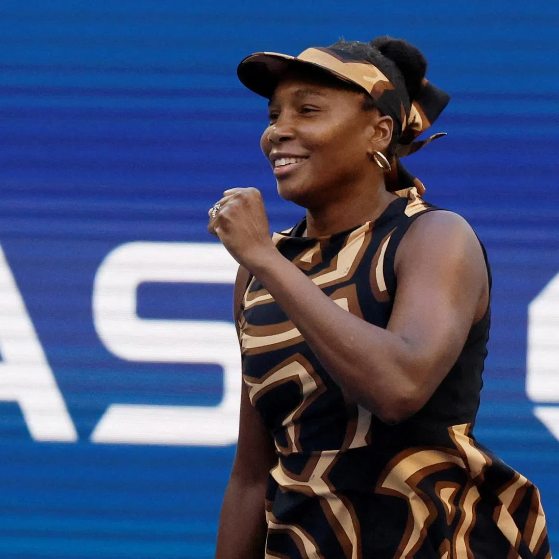 Tennis - U.S. Open - Flushing Meadows, New York, United States - September 1, 2025 Venus Williams of the U.S. celebrates winning the first set during the round gf 16 match with Canada's Leylah Fernandez against Russia's Ekaterina Alexandrova and China's Shuai Zhang. REUTERS/Eduardo Munoz