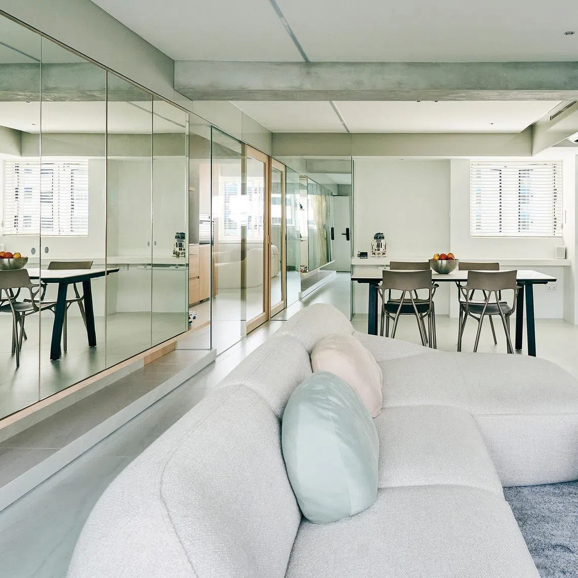 This four-room HDB flat is home to a couple and their teenage daughter.