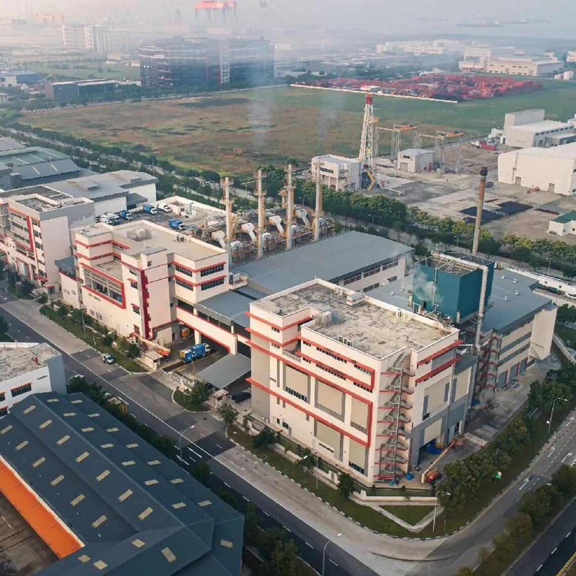 800 Super 'sowns and operates an integrated waste treatment plant in Tuas (pictured).