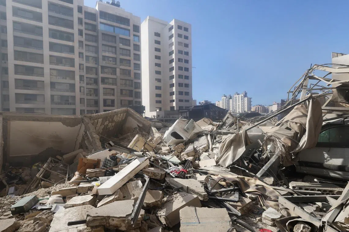 General view of the damage in the aftermath of Israeli strikes in Chiyah, amid the ongoing hostilities between Hezbollah and Israeli forces, Lebanon October 2, 2024. REUTERS/Mohamed Azakir