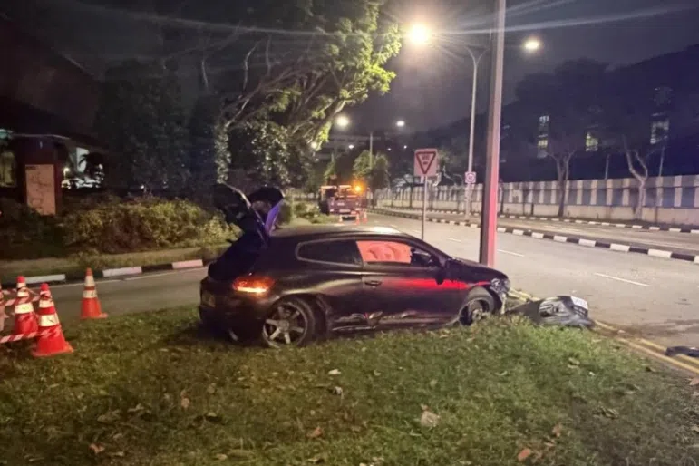The victim’s vehicle collided with a lamp post at the junction of Woodlands Avenue 7 and Woodlands Avenue 10.