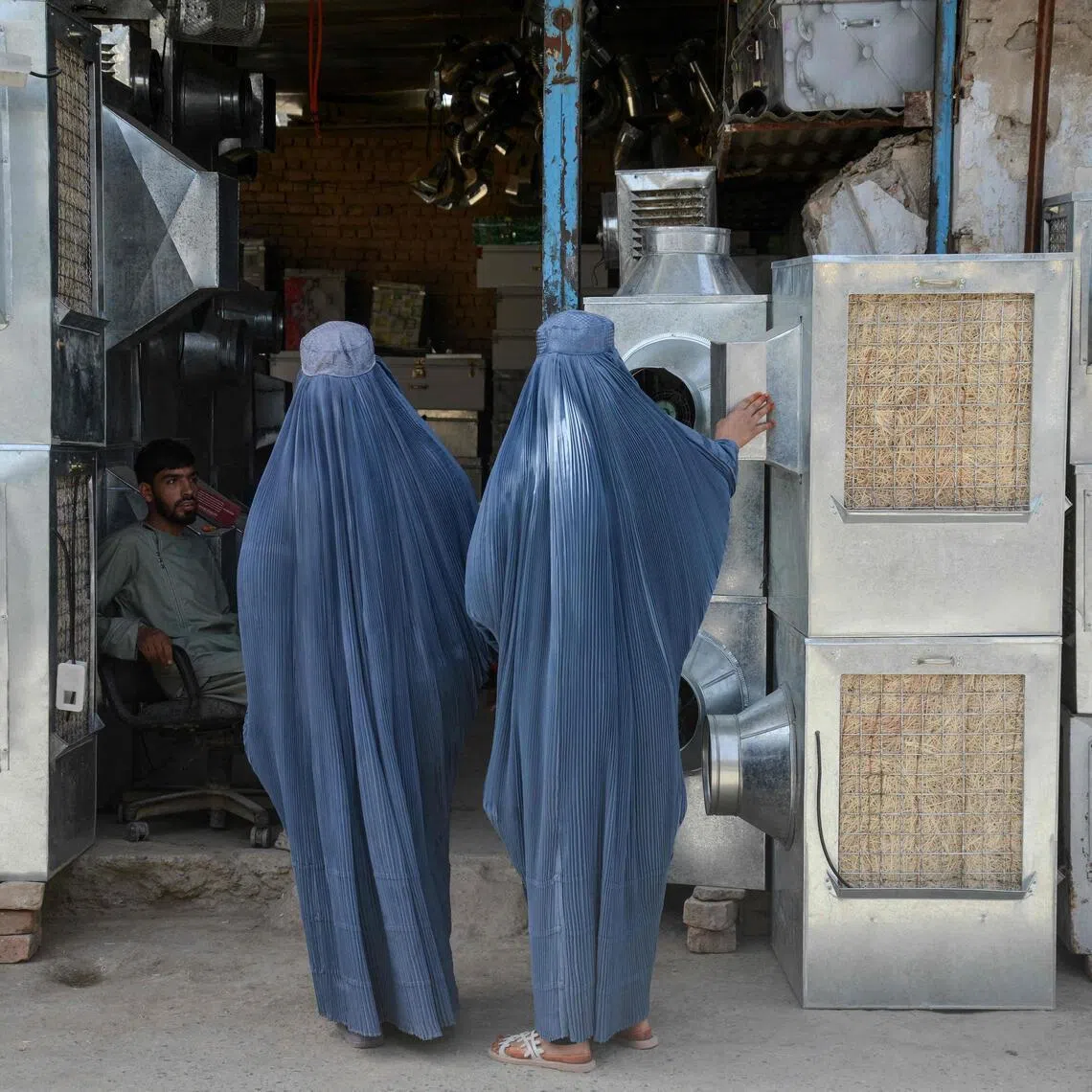 The Taliban issued a directive last week prohibiting women from appearing in public without what authorities described as a “proper hijab”. 